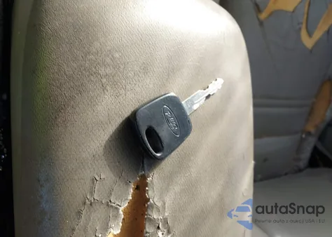 2001 Ford Explorer Xlt z USA, uszkodzony, nr VIN 1FMZU73E61ZA70901